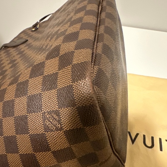 LV Neverfull MM - Picture 13 of 14